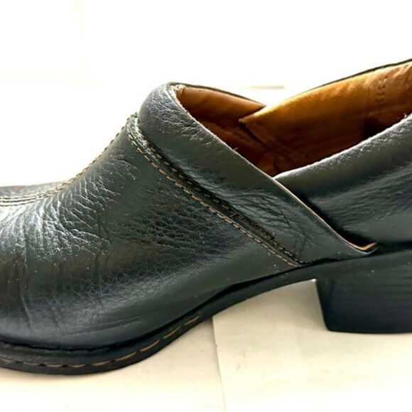 Born Shoes - WOMENS BORN BLACK LEATHER SLIP ON CLOGS SHOES SZ US 7.5